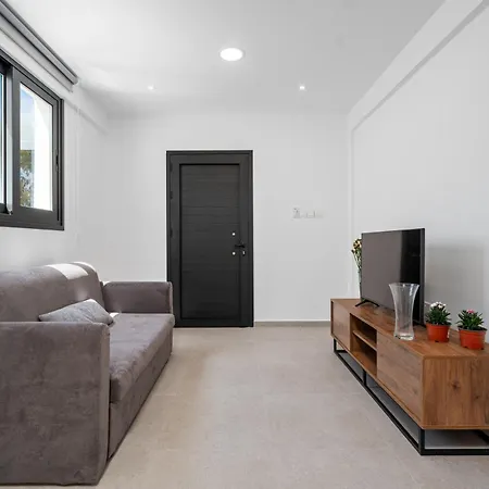 Panatheon - Luxury 1 & 2 Bdr 300 Meters From Sandy Beach! *