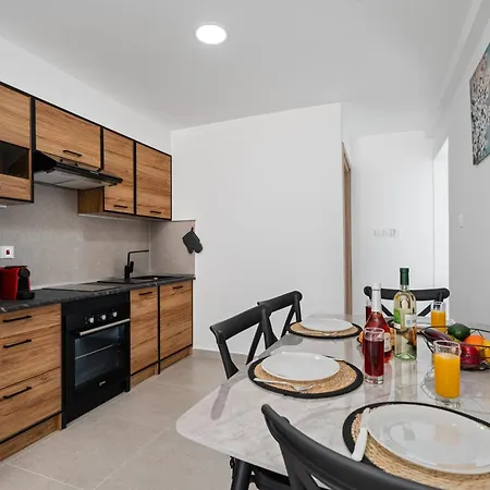 Panatheon - Luxury 1 & 2 Bdr 300 Meters From Sandy Beach! Ajía Nápa