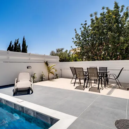 Panatheon - Luxury 1 & 2 Bdr 300 Meters From Sandy Beach! Villa