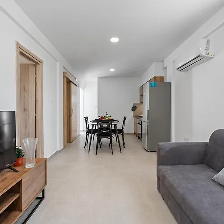 Luxury 1 & 2 Bdr 300 Meters From Sandy Beach! Villa Ayia Napa