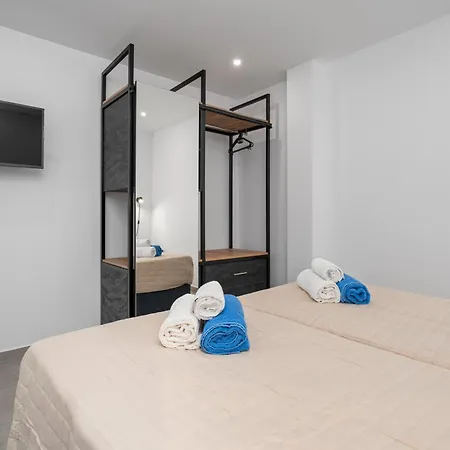 Panatheon - Luxury 1 & 2 Bdr 300 Meters From Sandy Beach!