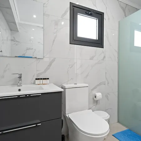 Luxury 1 & 2 Bdr 300 Meters From Sandy Beach! Ayia Napa