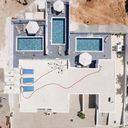 Panatheon - Luxury 1 & 2 Bdr 300 Meters From Sandy Beach!