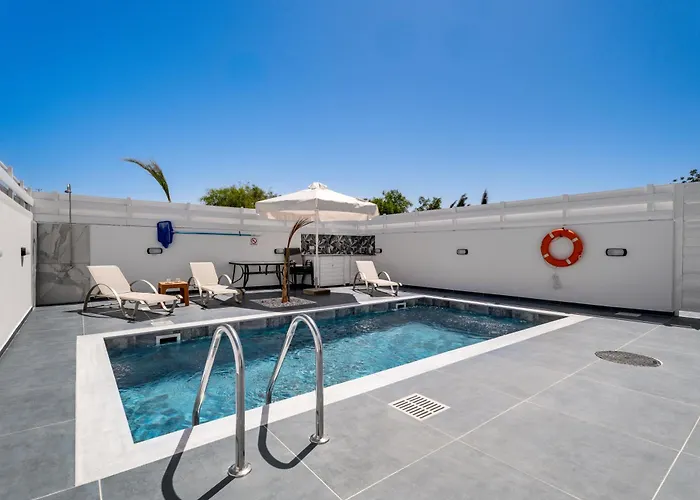 Panatheon - Luxury 1 & 2 Bdr 300 Meters From Sandy Beach! Villa Ayia Napa