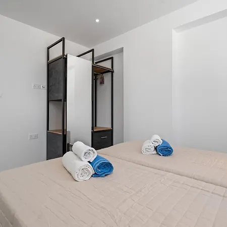 Villa Panatheon - Luxury 1 & 2 Bdr 300 Meters From Sandy Beach!