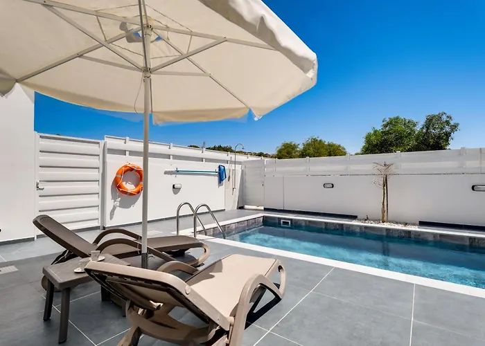 Panatheon - Luxury 1 & 2 Bdr 300 Meters From Sandy Beach! Ajia Napa